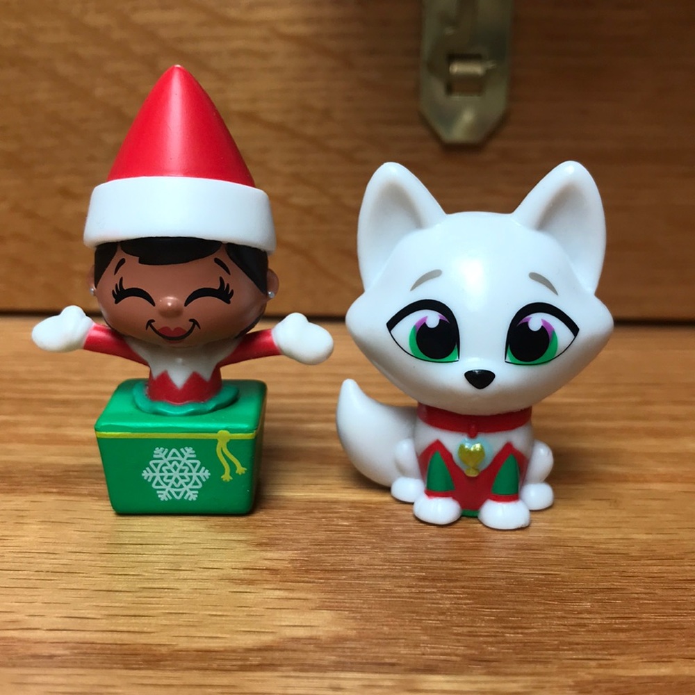 The Elf on the Shelf Merry Merry Minis Series 2 Charity Cheeralot & Archer